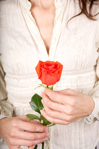 Red rose white shirt - Φωτογραφία, εικόνα