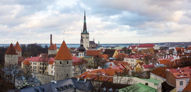 Tallinn, Estonya eski şehir manzarası - Fotoğraf, Görsel