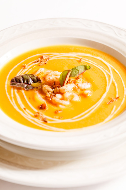 pumpkin soup with shrimps - Foto, Bild