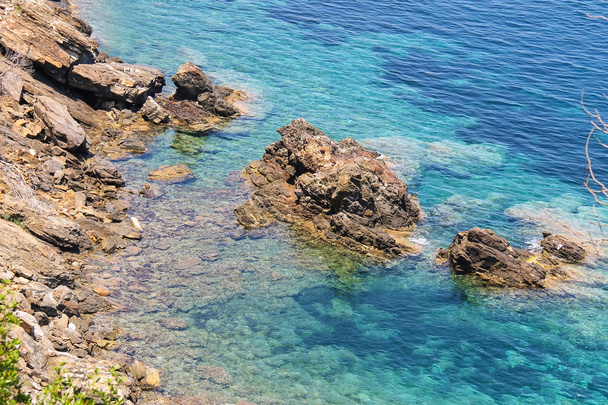 Küste des tyrrhenischen Meeres auf der Insel Elba, Italien - Foto, Bild