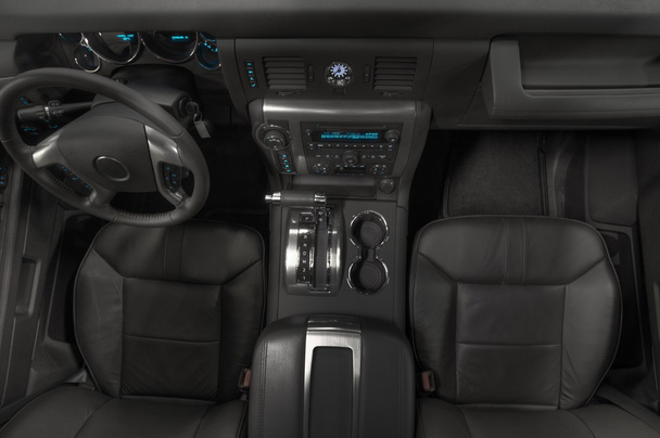 Interior de cuero de un SUV americano caro grande
 - Foto, imagen