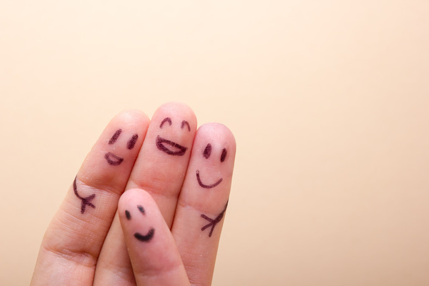 trzy uśmiechający się palce, które są bardzo szczęśliwy, aby zostać przyjaciółmi - Zdjęcie, obraz