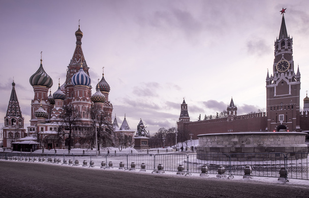 Basilikum-Kathedrale auf dem Roten Platz in Moskau - Foto, Bild