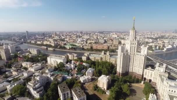 Moskwa z Kotelnicheskaya drapacz chmur - Materiał filmowy, wideo