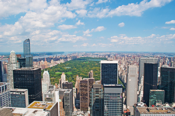 Нью-Йорк, Сполучені Штати Америки: горизонт міста з Центрального парку з вершини скелі, оглядовий майданчик Рокфеллер-центр  - Фото, зображення