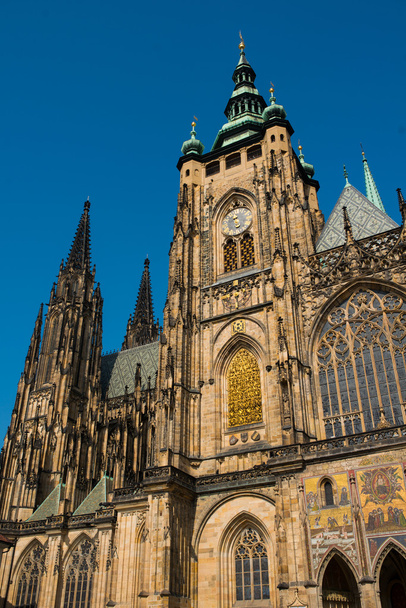 St. Vitus Cathedral facade Prague. - Φωτογραφία, εικόνα