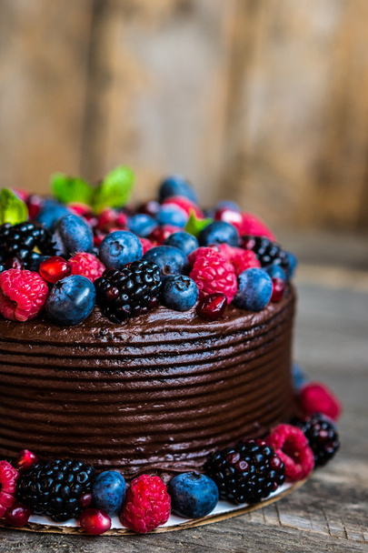 Chocolate cake with berries  - 写真・画像