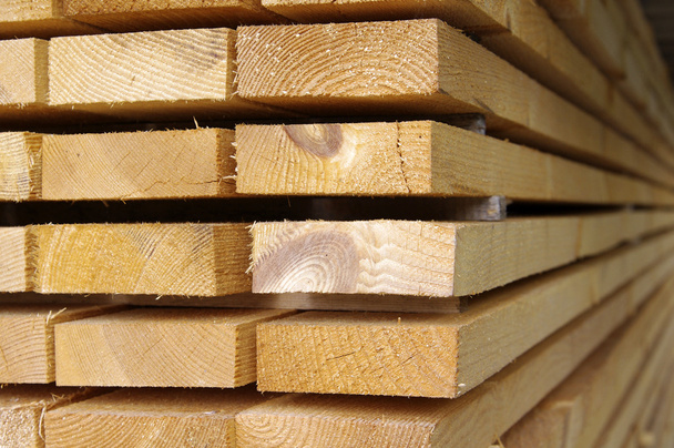 Vue rapprochée des planches de bois empilées
 - Photo, image