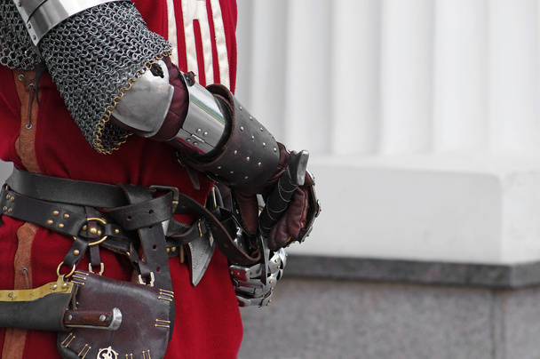 γάντια και όπλα ενός ιππότη - Φωτογραφία, εικόνα