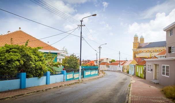 Street full of colorful houses in Willemstad, Curacao - Photo, Image