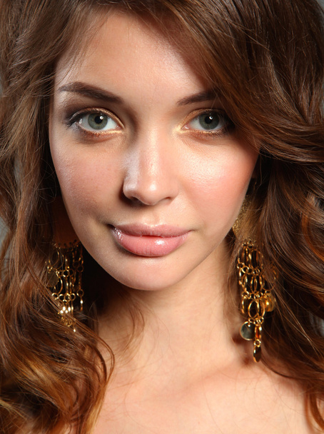 Close up portrait of beautiful young woman face. - Foto, Imagem
