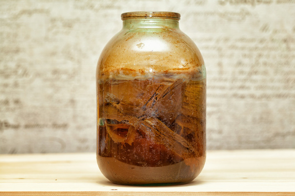 Bebida natural de chá fermentada kombucha bebida orgânica saudável
 - Foto, Imagem
