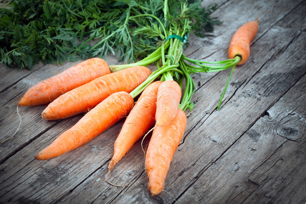 Granja zanahorias frescas
 - Foto, Imagen