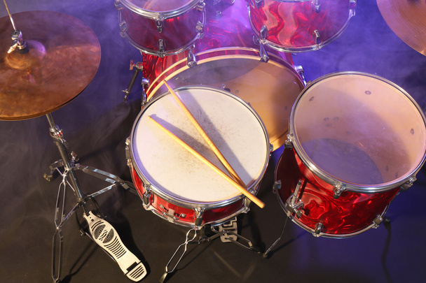 Drums set and sticks - Φωτογραφία, εικόνα