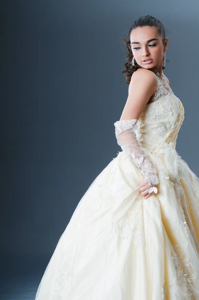 Beautiful bride in studio shooting - Valokuva, kuva