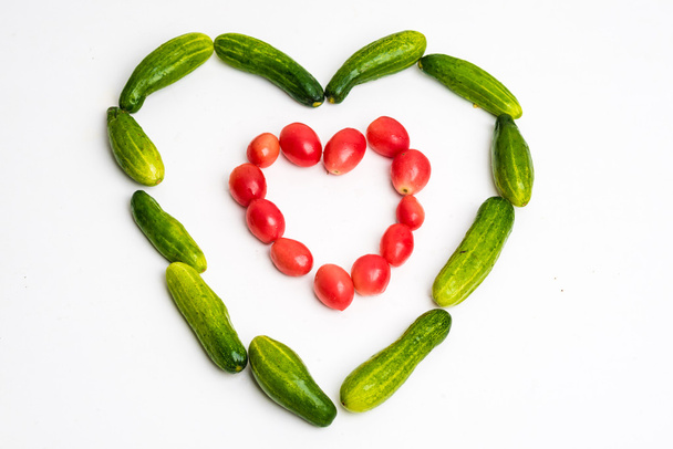 Amor verduras Verduras frescas verdes y rojas
 - Foto, imagen
