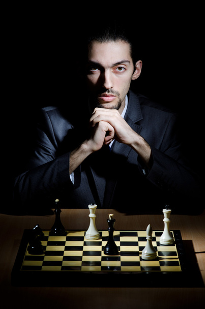 σκακιστής που παίζει το παιχνίδι - Φωτογραφία, εικόνα