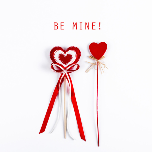Two red valentine hearts - Фото, изображение