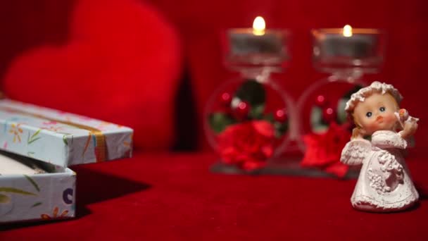 Valentýn dárek, svíčky a Angel 4k - Záběry, video