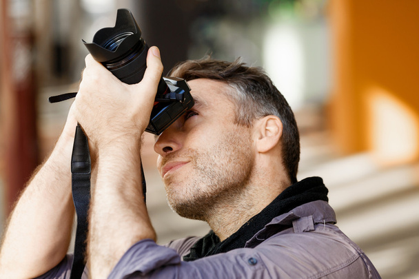 Male photographer taking picture - Zdjęcie, obraz