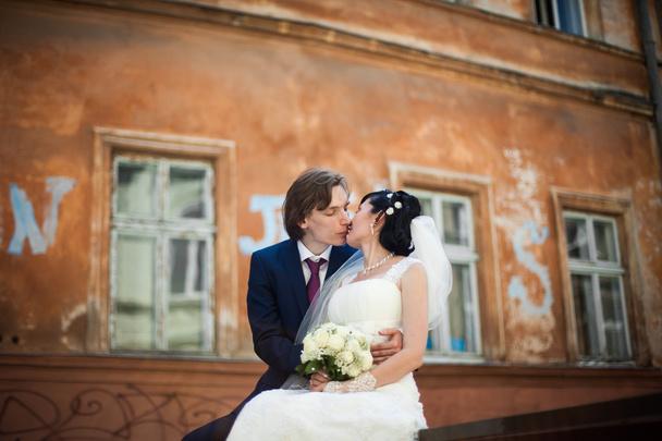 Romantic couple of bride and groom - Valokuva, kuva