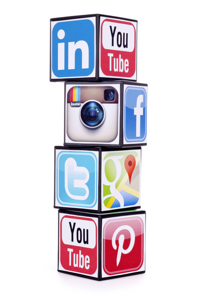 Cubes with logotypes of social media: Facebook, Twitter, Google Plus, Instagram,Youtube, Pinterest, Linkedin on a white background. - Foto, Bild