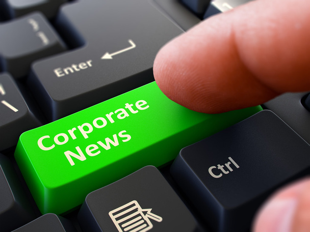 Corporate News Concept. Persona Fare clic sul pulsante della tastiera
. - Foto, immagini