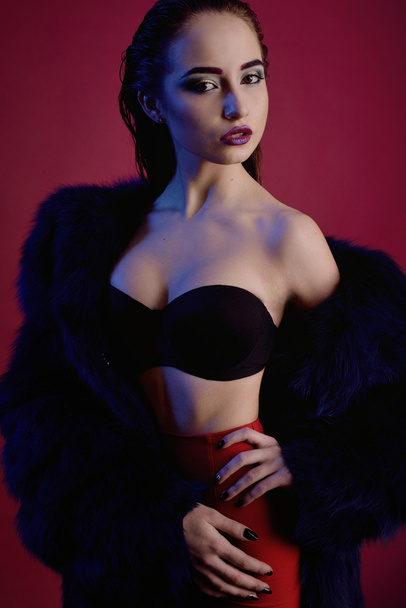 Fashion model in fur coat, lady portrait - Foto, Imagem