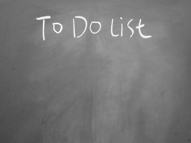 To do list title written with chalk on blackboard - Foto, Bild