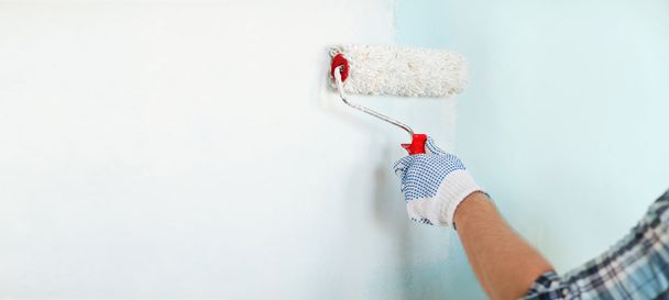 duvar boyama eldiven erkek yakın çekim - Fotoğraf, Görsel