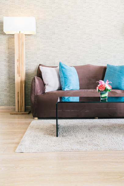 Sofá en la sala de estar de lujo
 - Foto, imagen