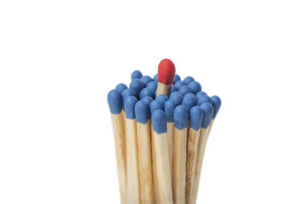 Jogo vermelho no grupo de jogos azuis
 - Foto, Imagem