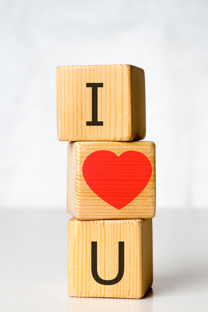 Vertical wooden cubes with i love you message - Foto, Imagen