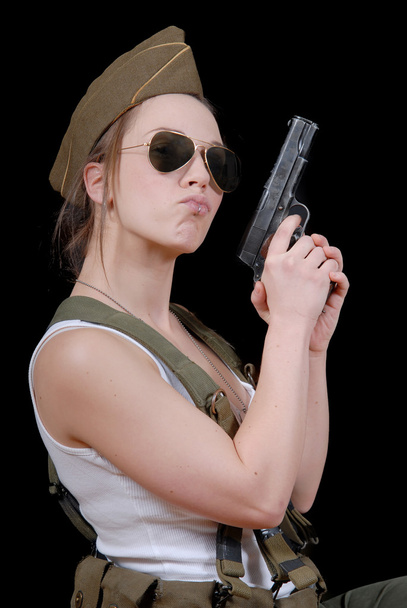  seksikäs nainen sotilaallinen univormu poseeraa
  - Valokuva, kuva