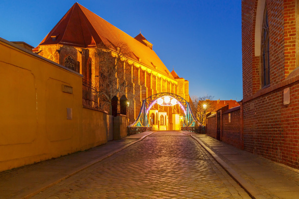 Wroclaw. Puente Tumski por la noche
. - Foto, Imagen