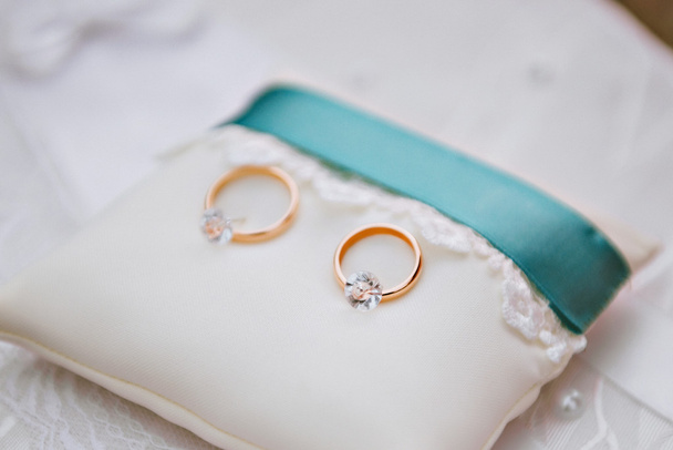 обручальное кольцо на свадьбе
 - Фото, изображение