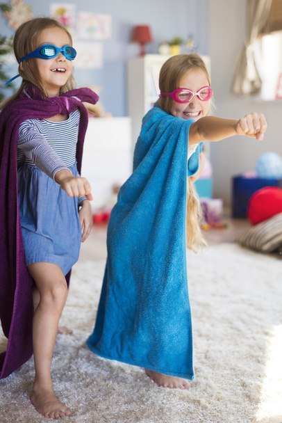 Девушки мечтают стать супергероями
 - Фото, изображение