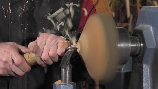 transformador de madeira formas de corte em madeira
 - Filmagem, Vídeo