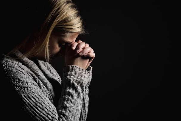 sad  woman Praying - Foto, immagini