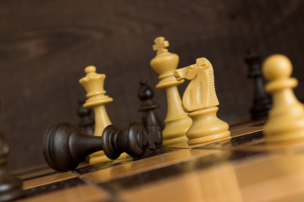 Fotografado num tabuleiro de xadrez
 - Foto, Imagem