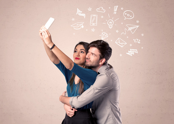 Couple taking selfie with thoughts illustrated - Fotoğraf, Görsel