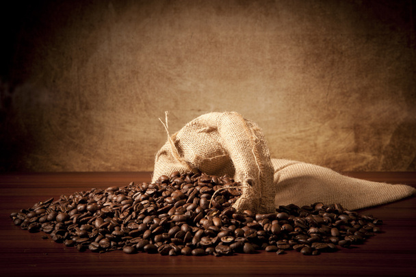 Coffe'beans z torby juta - Zdjęcie, obraz