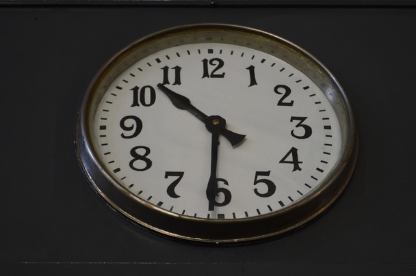 παλιό βιομηχανικό ρολόι - Φωτογραφία, εικόνα