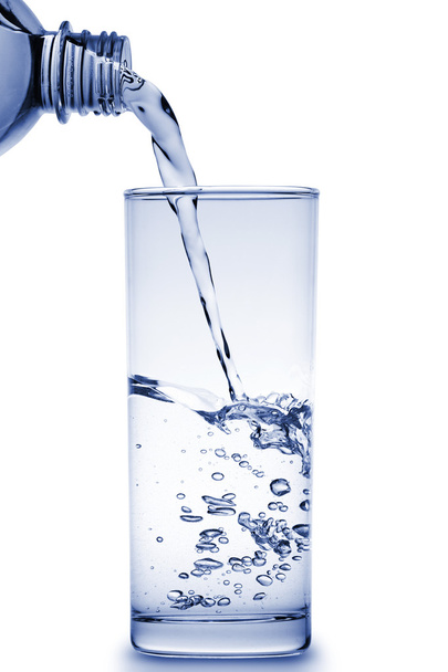 pohárba öntött víz - Fotó, kép