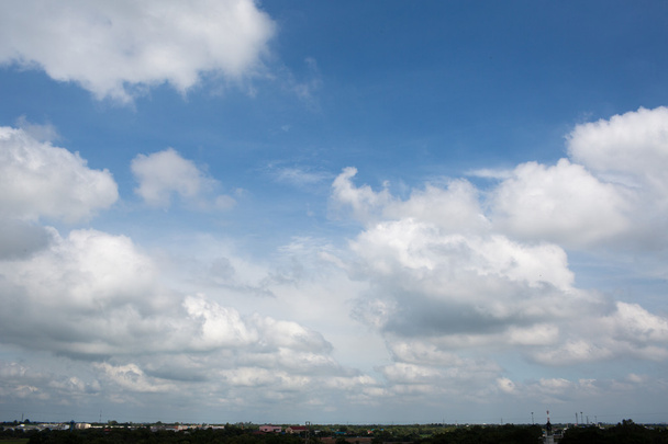 Hemel met wolken op - Foto, afbeelding