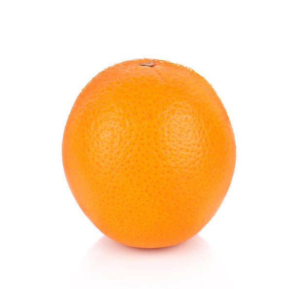 fruta naranja sobre fondo blanco - Foto, Imagen