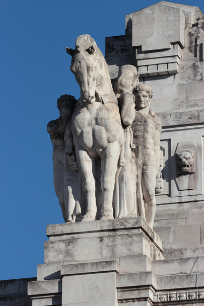 Statue of Central railway station, Milan - Photo, Image