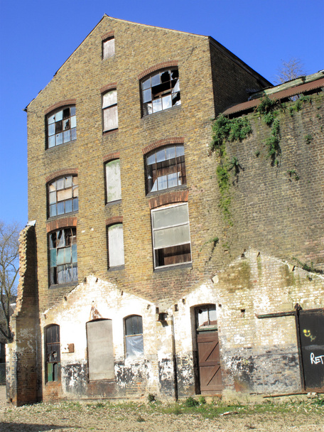 Edificio di magazzino abbandonato
 - Foto, immagini
