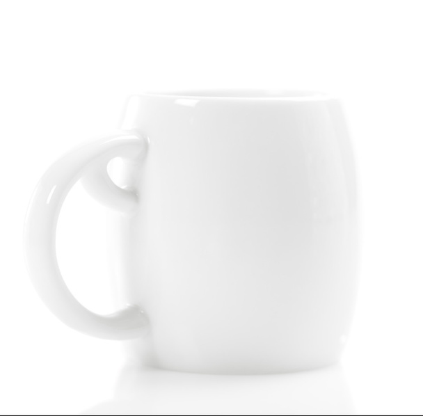 Taza de café expreso blanco sobre fondo blanco aislado, poco profundo
 - Foto, Imagen