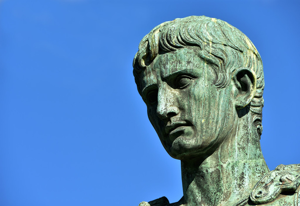 César Auguste, premier empereur de Rome
 - Photo, image